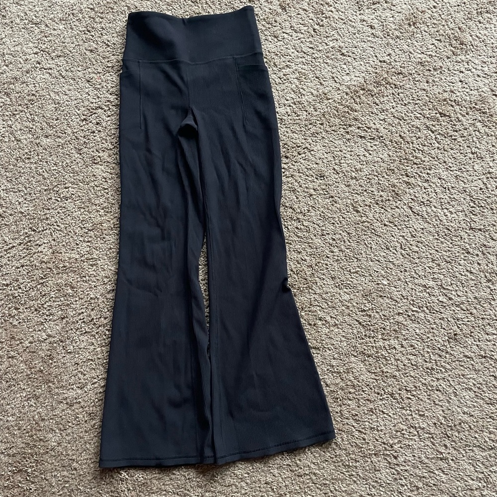 Athleta Ribbed Salutation Stash Rib Flare Pant